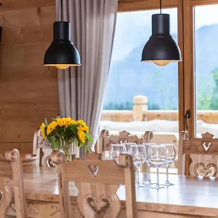 Udanypobyt Tatrzanskie Chalet *