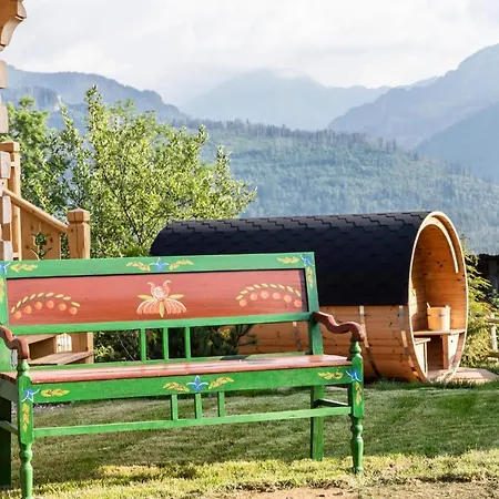 Udanypobyt Tatrzanskie Chalet *